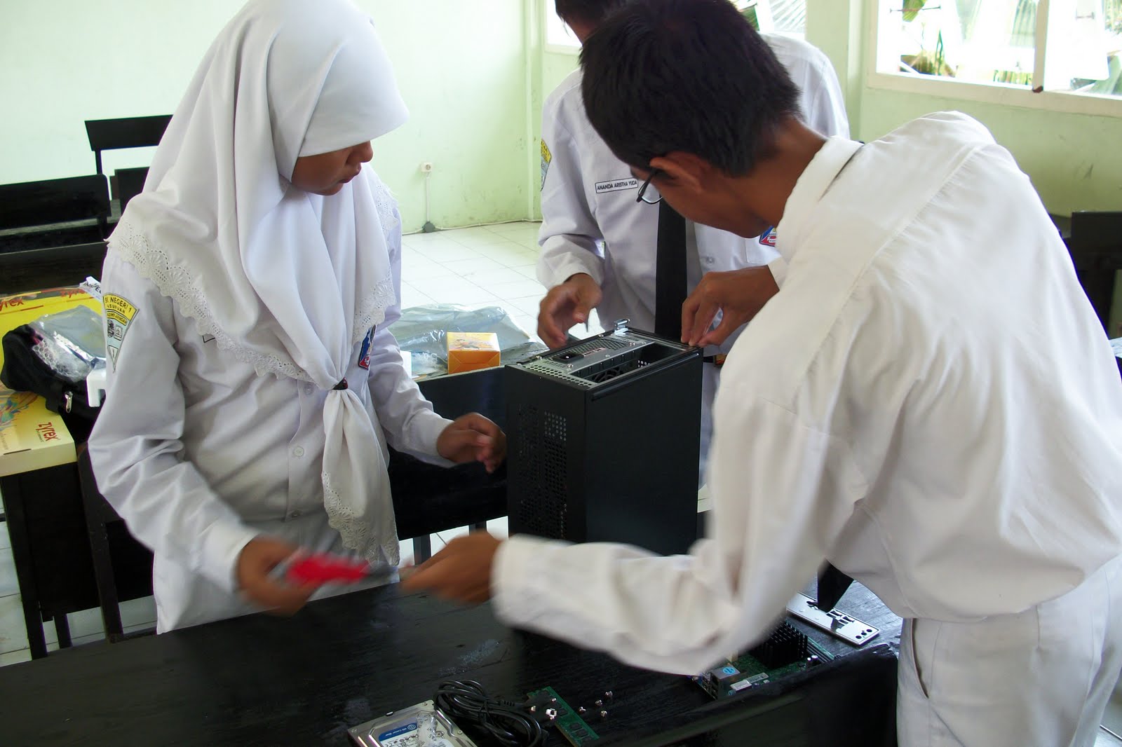 SMKN 1 Pasuruan FOTO KEGIATAN ANAK TKJ SMKN 1 PASURUAN