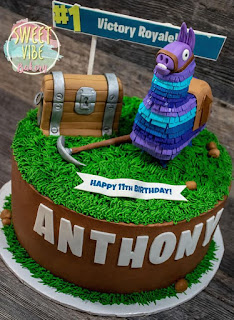 tarta o pastel para fiesta de Fortnite 4