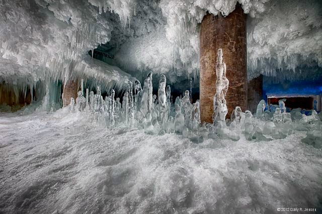 Defrosting a Building: Otherworldly Icescapes Inside a Historic Chicago Cold Storage Facility