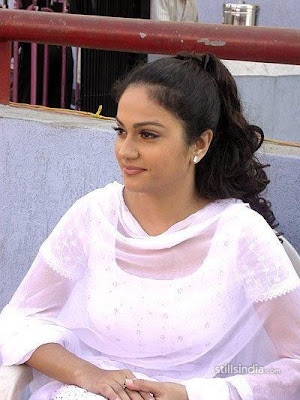 SEXY ACTRESS GRACY SINGH  PICTURES