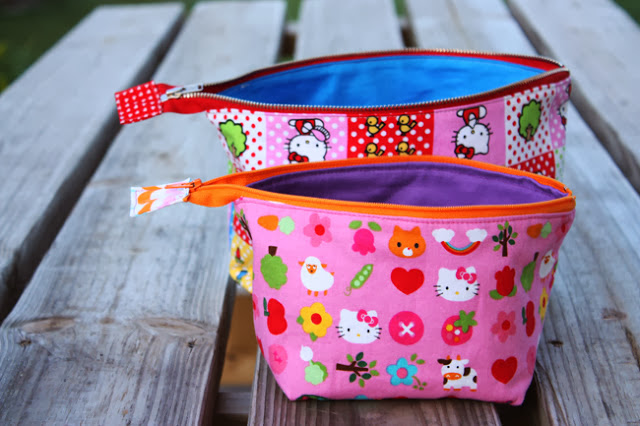 Image of 2 fabric pouches pink hello kitty fanric