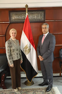 وزير القوى العاملة يلتقى القنصل العام المصرى الجديد بدولة الكويت