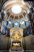 Basílica del Santo Cura de Ars en Francia.