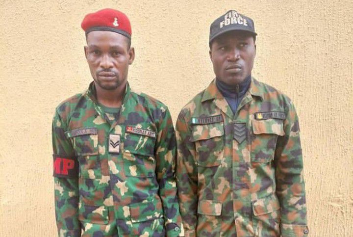 Police arrests fake soldier and the supplier of his military uniforms