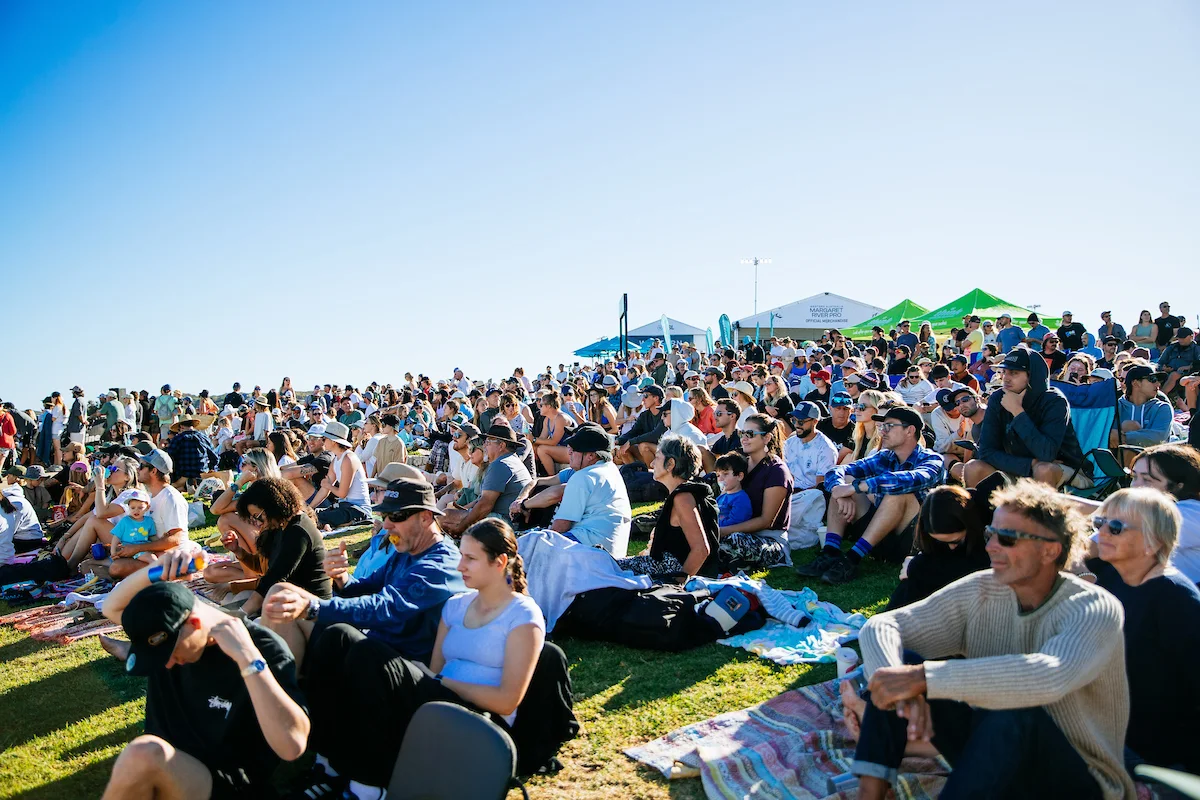 Crowd (Foto: Aaron Hughes)