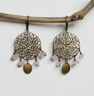 https://www.alittlemarket.com/boucles-d-oreille/fr_boucles_d_oreilles_orientales_quartz_rose_et_bronze_-20114083.html