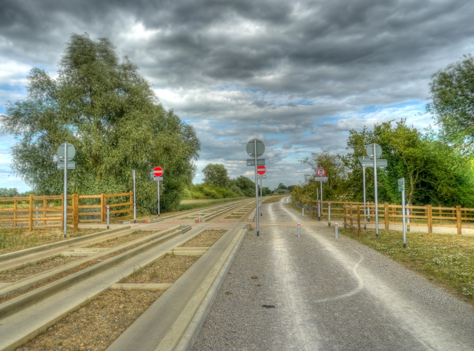 P1140282_76_77_78_79_80_81_tonemapped.JPG