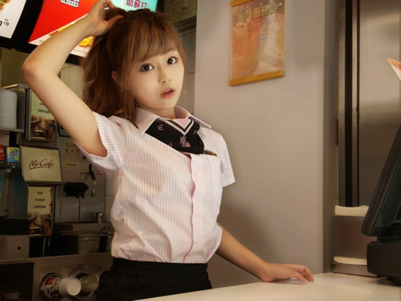 Wei Han Xu McDonald’s Goddess in Taiwan Becomes Viral