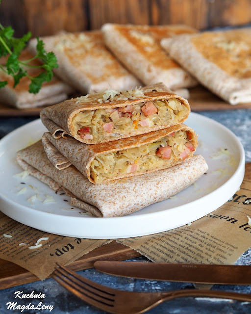 Tortilla z kiszoną kapustą i boczkiem