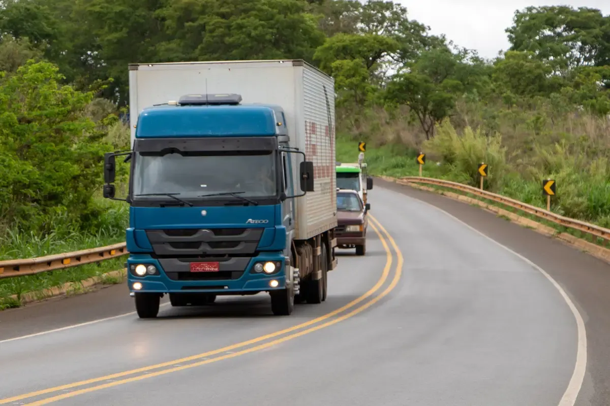 DER-MG restringe circulação de veículos de carga durante a Semana Santa