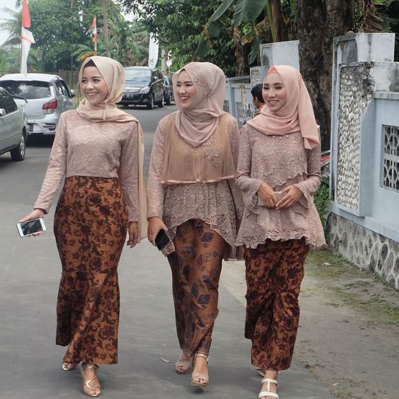 41 Koleksi Model Rok Batik Pendek Panjang Modern Muslim 