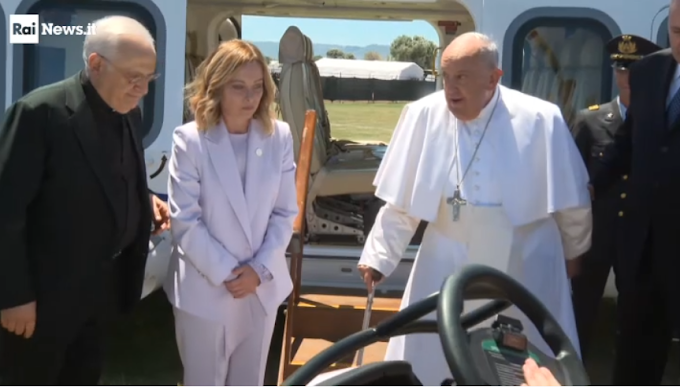 Il Papa al G7: un appello per un'intelligenza artificiale etica e umana