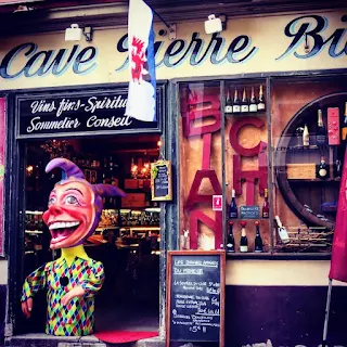 Pictures of France: Bar decorated for Carnival in Nice