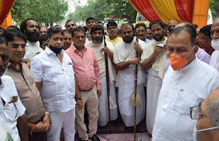 श्री मोहनखेड़ा महातीर्थ में चातुर्मास हेतु मुनि पीयूशचन्द्रविजयजी म.सा. मुनिमण्डल व साध्वीवृंद का हुआ मंगल प्रवेष