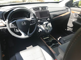 Instrument panel in 2020 Honda CR-V Touring