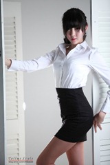 Choi-Byul-I-White-Office-Lady-05