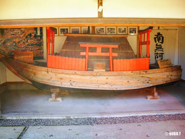 和歌山県那智勝浦町の「補陀洛山寺」補陀洛渡海船
