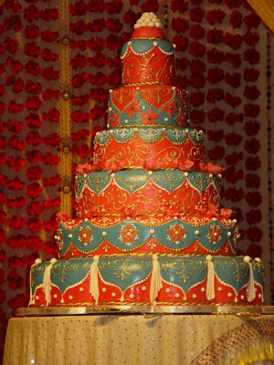 Royal wedding cake designs in Kuwait 15Pics