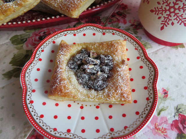 Puff Pastry Mince Pie Squares