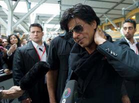 Shah Rukh Khan was welcomed by fans at Vancouver International Airport