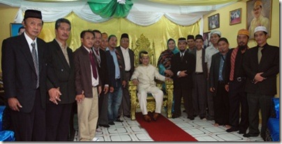 Sulu Sultan group pix (1)