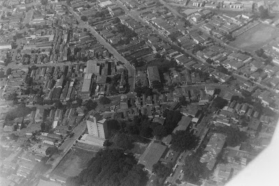 Imagem aérea de São Paulo preto e branco 