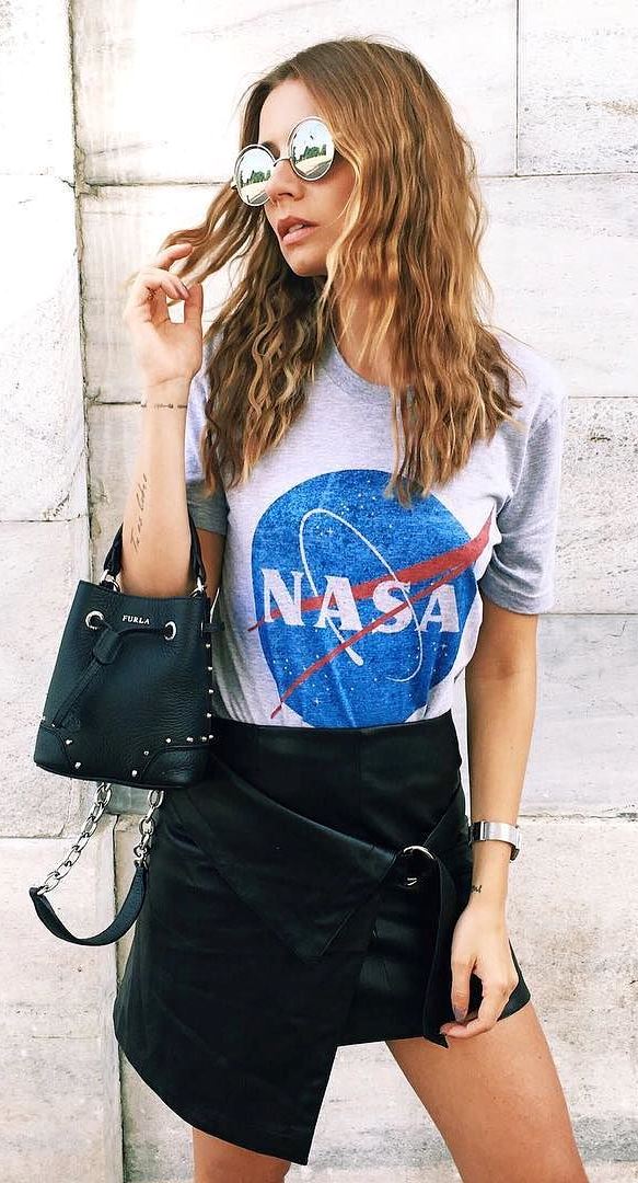 cute street style outfit: t-shirt + leather skirt + bag