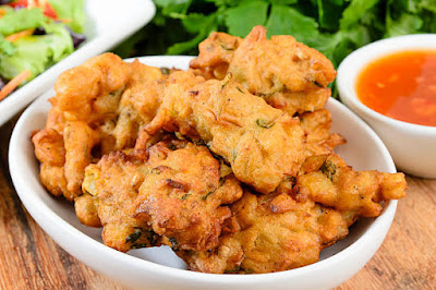 Pakoras for curry (kari)