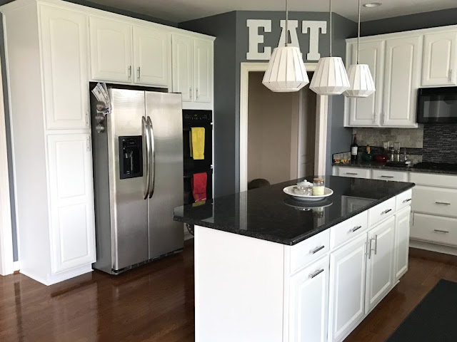 white kitchen cabinets