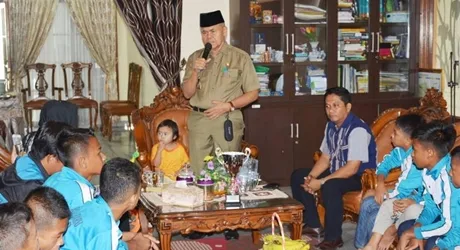 Juara Tiga Piala Menpora RI, SSB Balai Baru Kuranji Mendapat Apresiasi Wawako