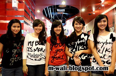 Biodata dan Foto Blink Girlband Indonesia