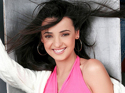 Sanaya Irani HD Wallpapers Free Download