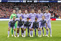 F. C. BARCELONA. Temporada 2021-22. Ter Stegen, Nico, Mingueza, Araújo, Busquets, Piqué. Dest, Memphis, Coutinho, Gavi, Frenkie De Jong. CLUB ATLÉTICO DE MADRID 2 F. C. BARCELONA 0. 02/10/2021. Campeonato de Liga de 1º División, jornada 8. Madrid, estadio Wanda-Metropolitano. GOLES: 1-0: 24’, Lemar. 2-0: 44’, Luis Suárez.