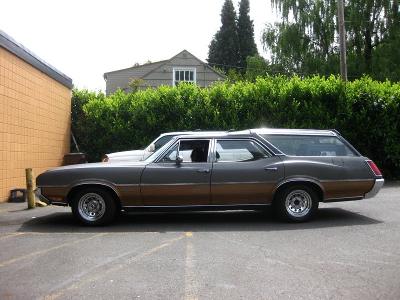 1972 Oldsmobile Vista Cruiser Wagon