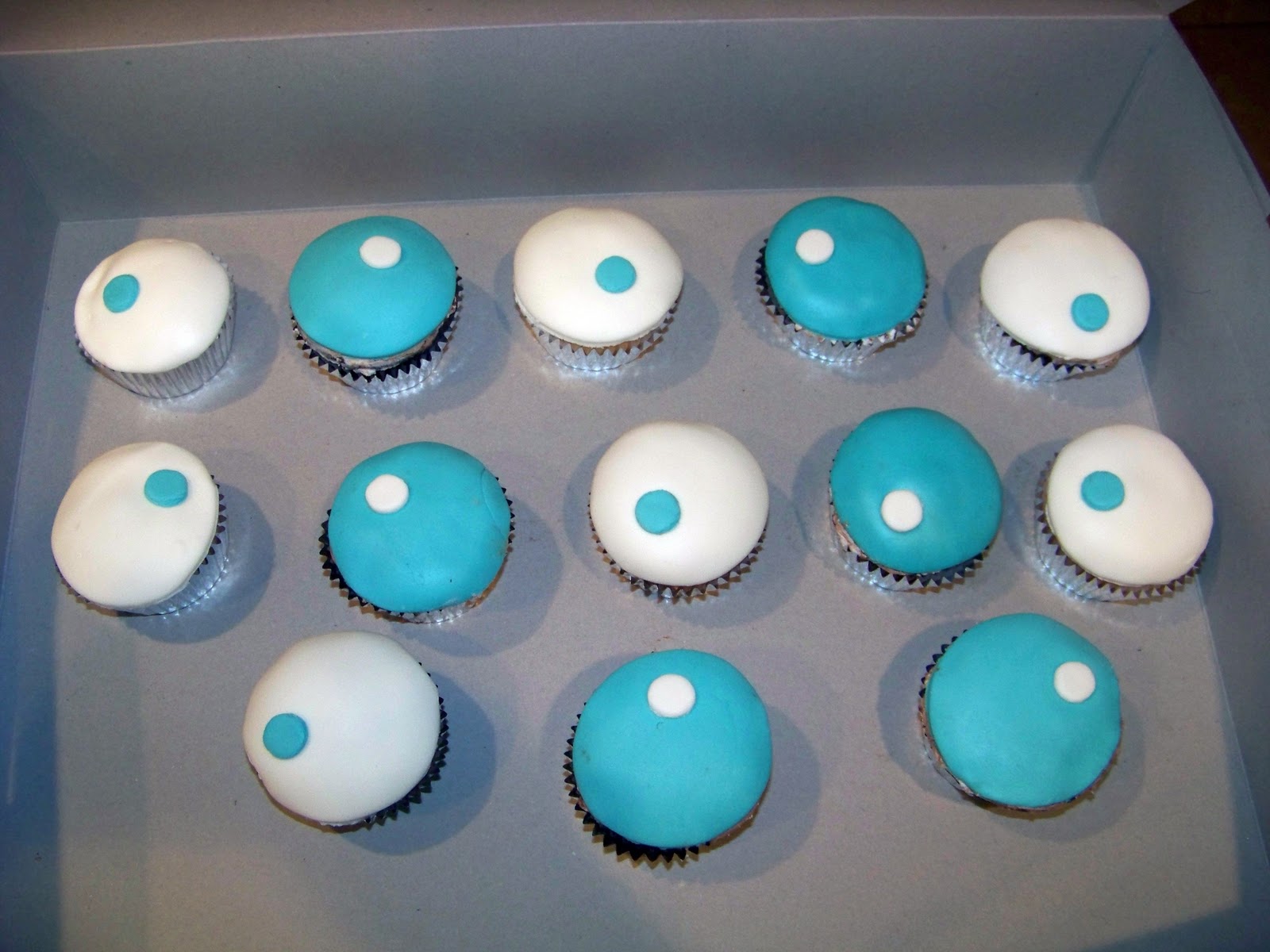 Baby shower cupcakes.