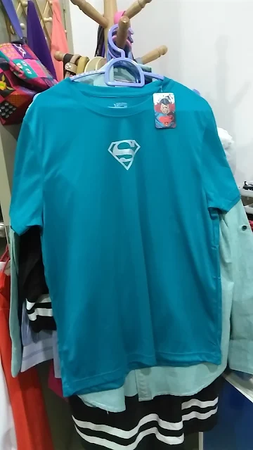 Baju dalam inner shirt Superman lelaki warna hijau berharga RM 30 di TESCO Kota Bharu