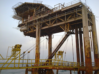 offshore platform picture