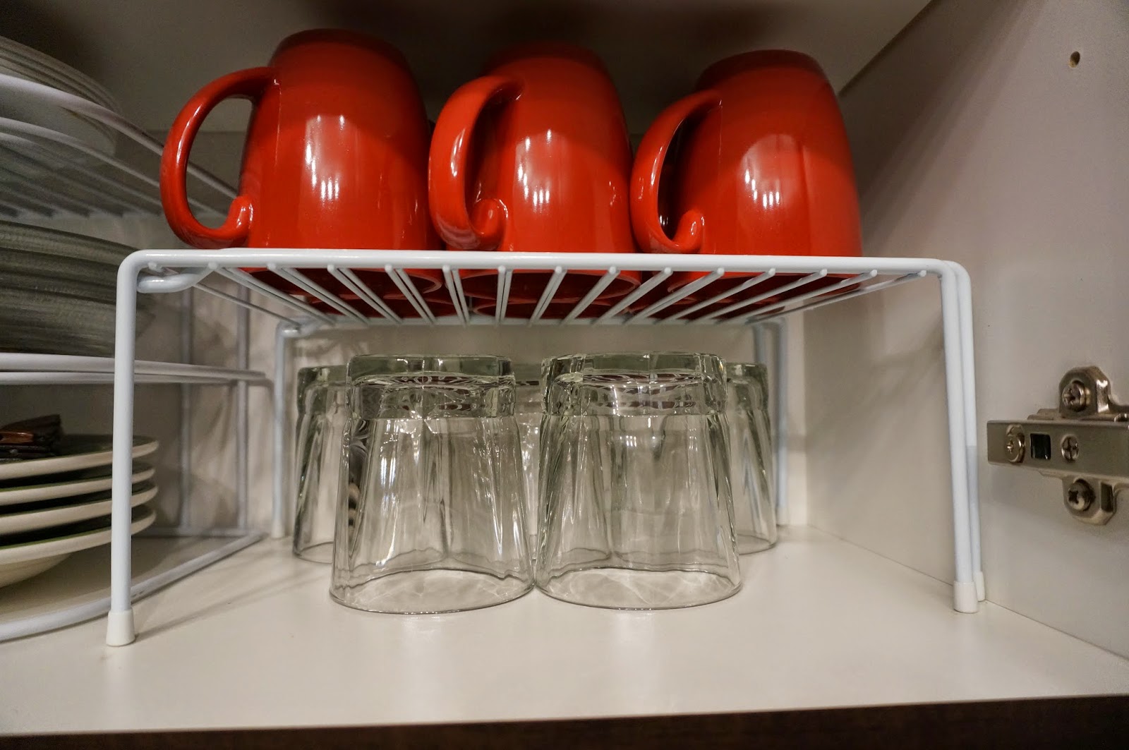 We Love Cozy Homes: How to Organize Kitchen Cabinet Shelves?