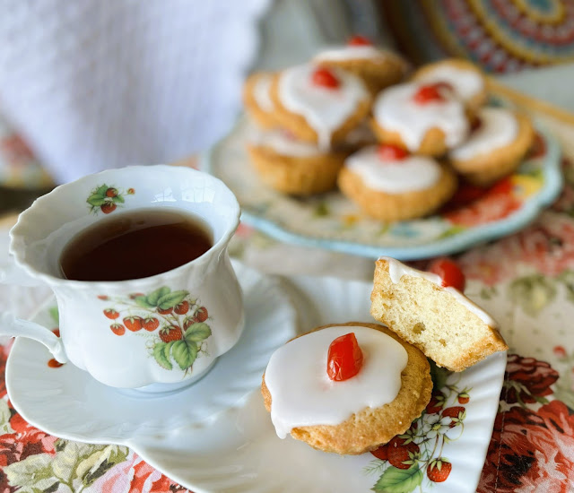 Golden Tea Cakes