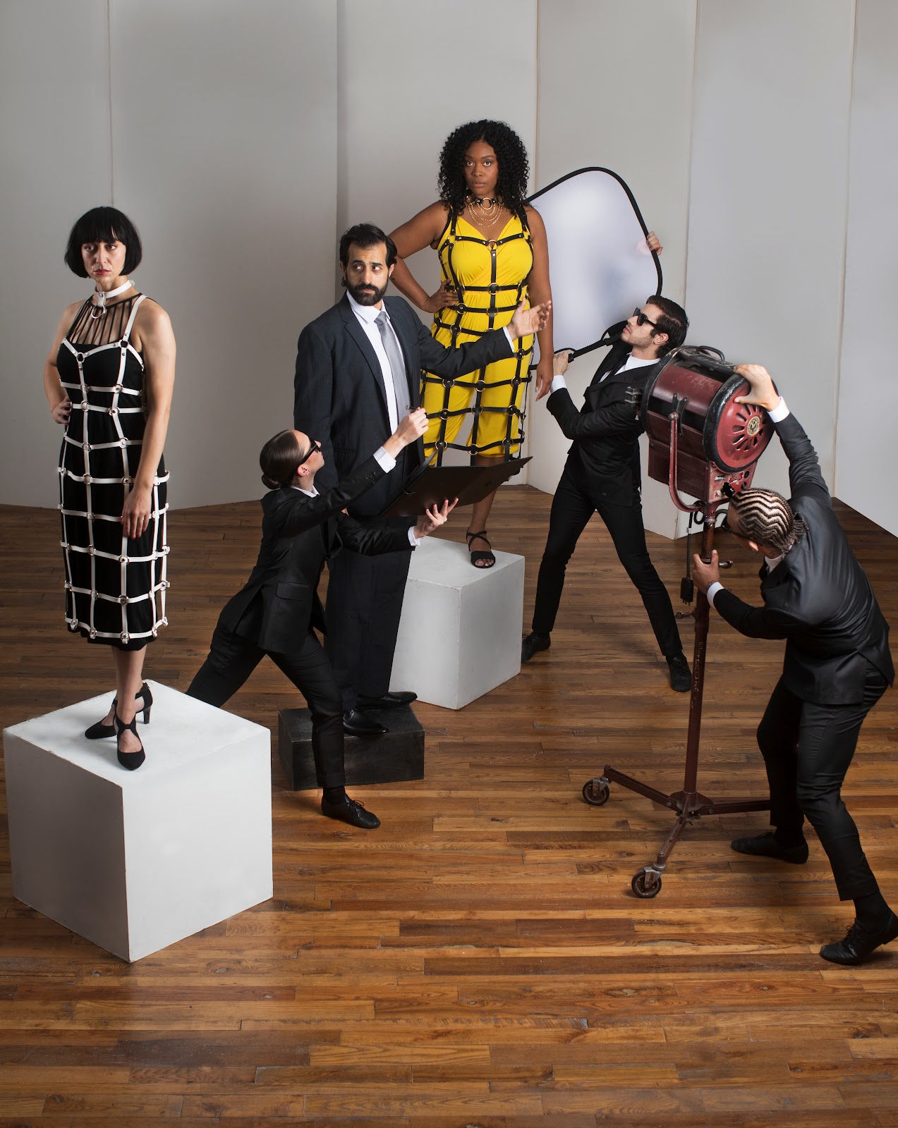 IN REVIEW: (from left to right) soprano PASCALE BEAUDIN as Berenice, tenor KARIM SULAYMAN as Artaserse, and mezzo-soprano ZOIE REAMS as Mandane, and dancers in Quantum Theatre's October 2022 production of Riccardo Broschi's IDASPE [Photograph by Jason Snyder, © by Jason Snyder & Quantum Theatre]