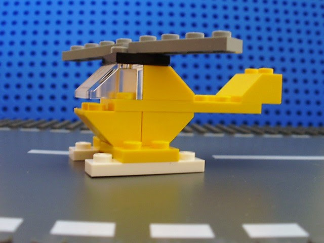 MOC LEGO Pequeno Helicóptero amarelo