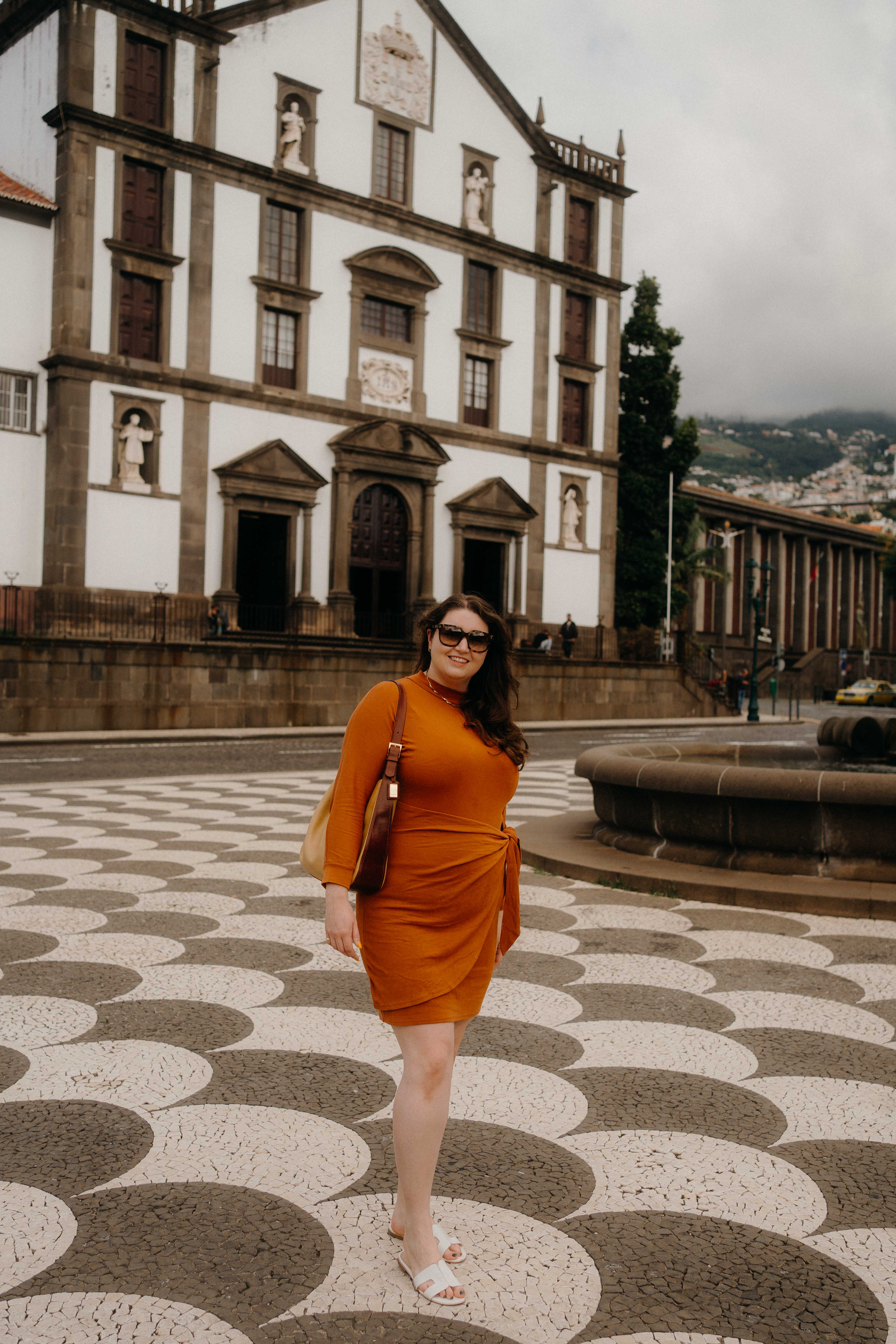 Orange and Checkerboards in Madeira OOTD liquid grain