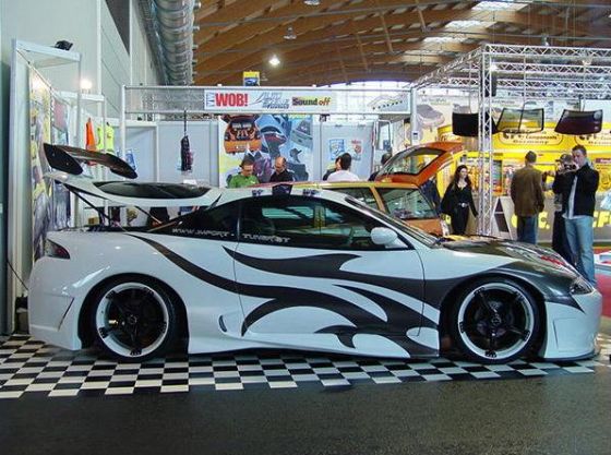 Mitsubishi 3000GT Tribal Airbrush Design