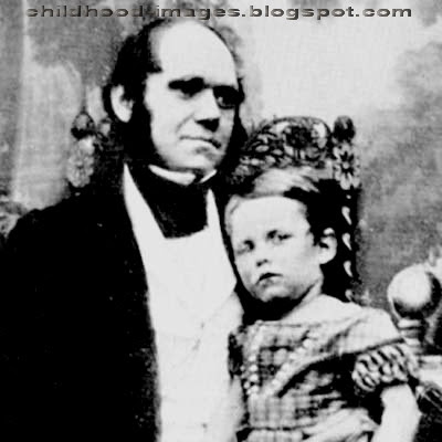 Charles Darwin mini biography and childhood photos