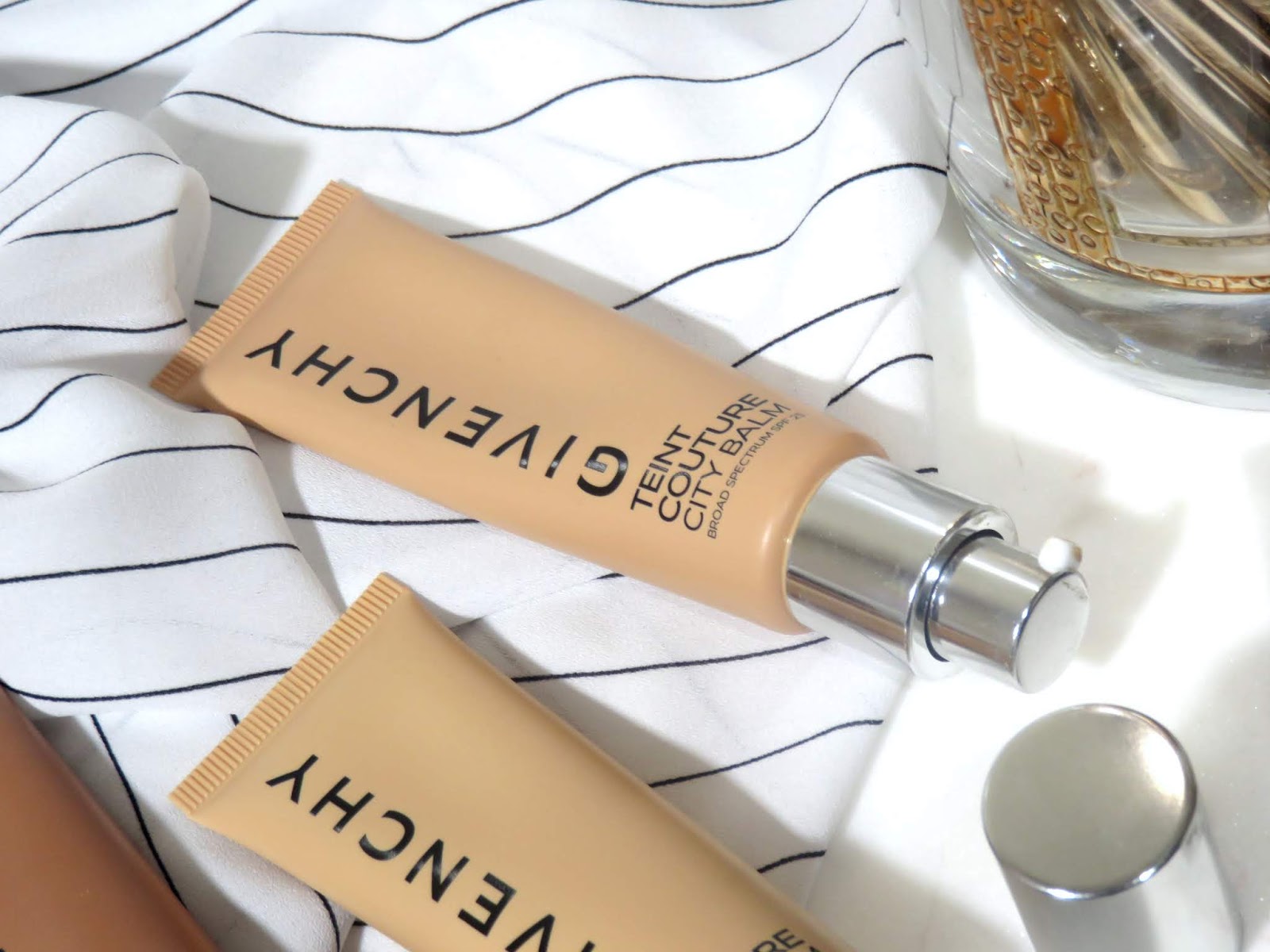 Givenchy Teint Couture City Balm Radiant Perfecting Skin Tint SPF 25 Review and Swatches