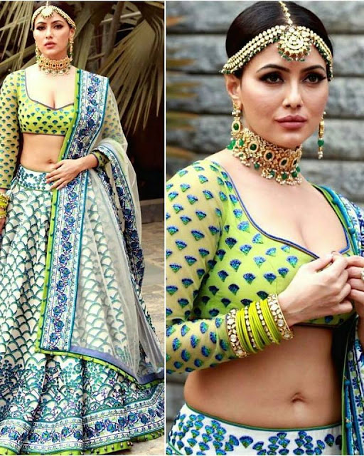bollywood actress sana khan hot cleavage images 