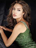 Celebrity Beauty Secrets : Angelina Jolie's Lips