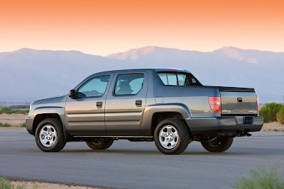 2011 Honda Ridgeline Side Angle View