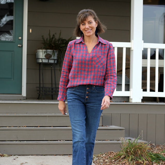 Butterick 5997 in plaid linen with bias pocket and cuffs.