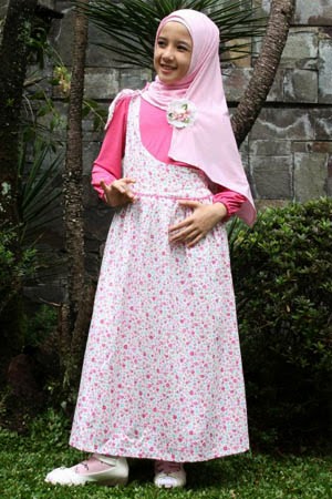Contoh Model  Baju  Muslim  Anak  Perempuan  Terbaru  2014 